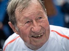 关于阿恩斯鲁勇夺胜利，迎接战斗欧塞尔的信息