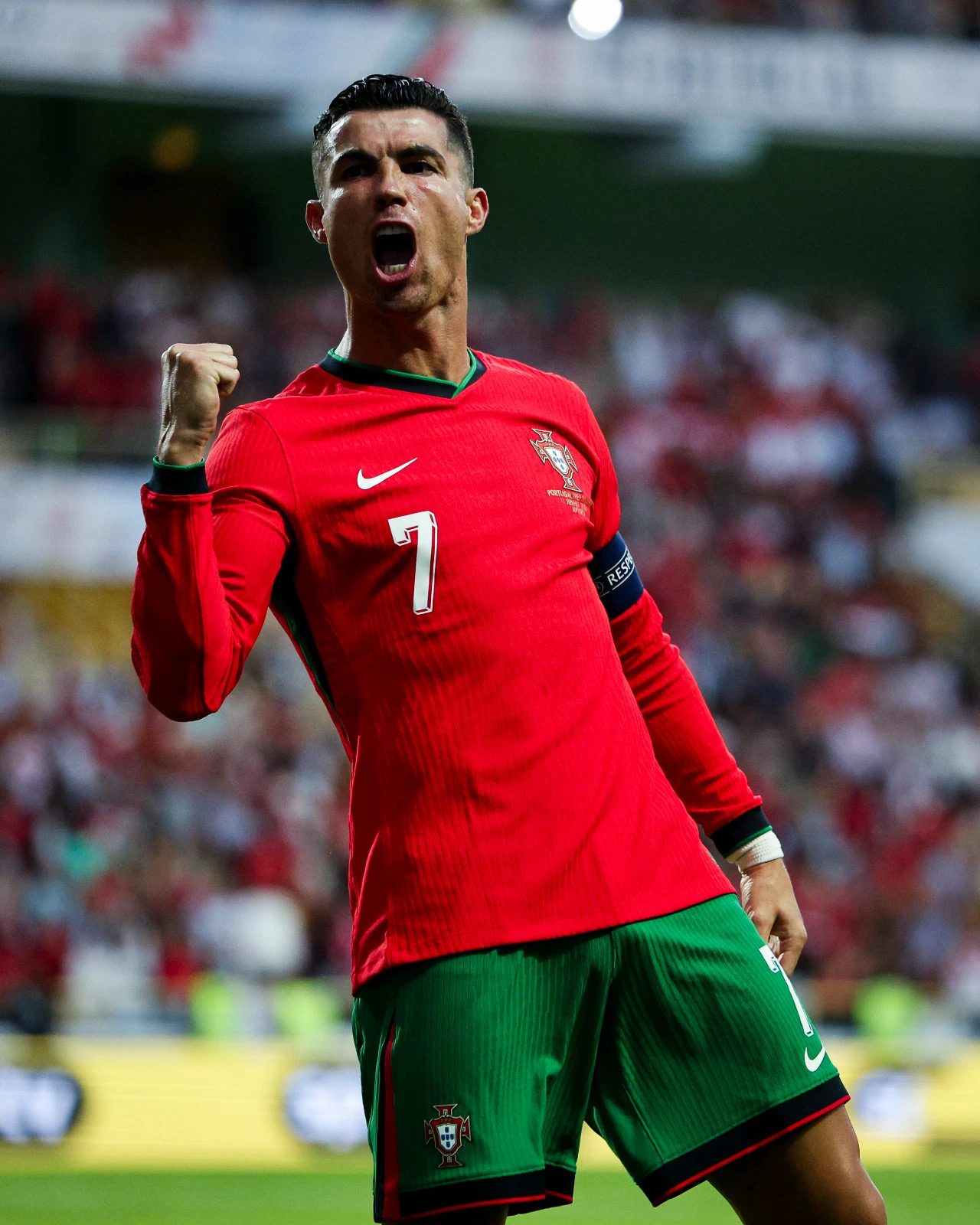 C罗连续十二场比赛得分超过出色防守，G2不断突破！的简单介绍